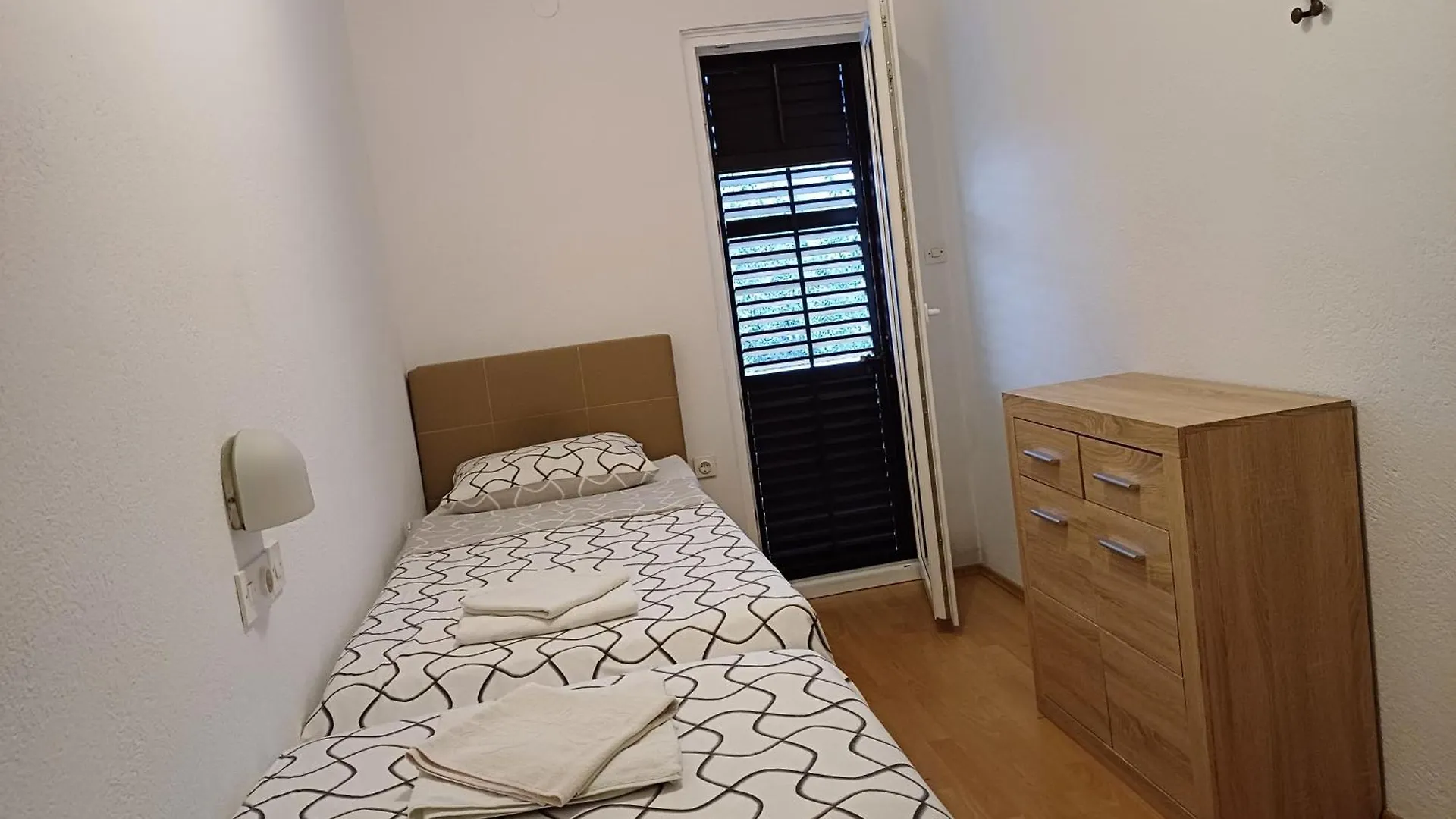 Apartment Home House With Sea View Rab Town